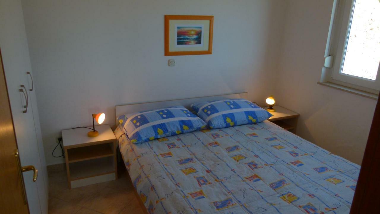 Apartmani Lucija1897 Starigrad Paklenica Bagian luar foto