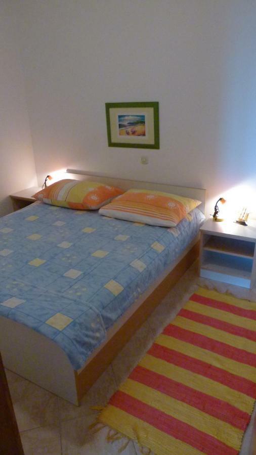 Apartmani Lucija1897 Starigrad Paklenica Bagian luar foto
